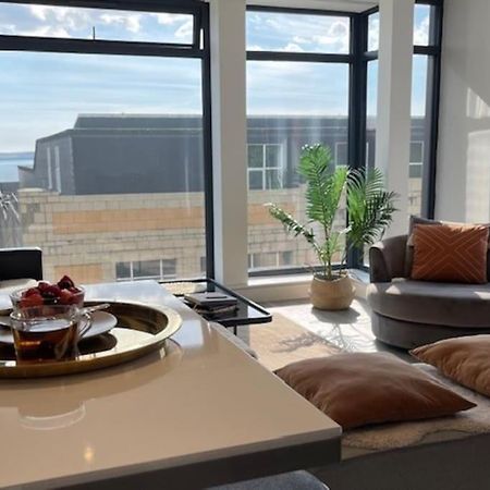 The Pad By The Beach Penthouse Apartment With Sunset And City Views Bournemouth Dış mekan fotoğraf