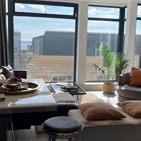 The Pad By The Beach Penthouse Apartment With Sunset And City Views Bournemouth Dış mekan fotoğraf