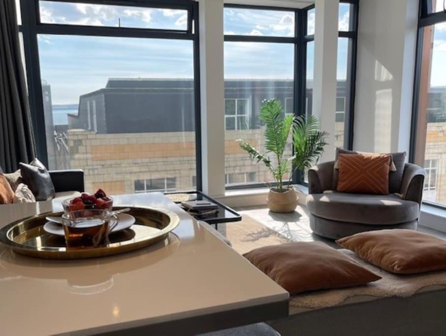 The Pad By The Beach Penthouse Apartment With Sunset And City Views Bournemouth Dış mekan fotoğraf